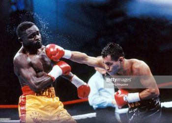 Today In Sports History: Azumah Nelson loses WBC Super Featherweight title to Jesse James Leija
