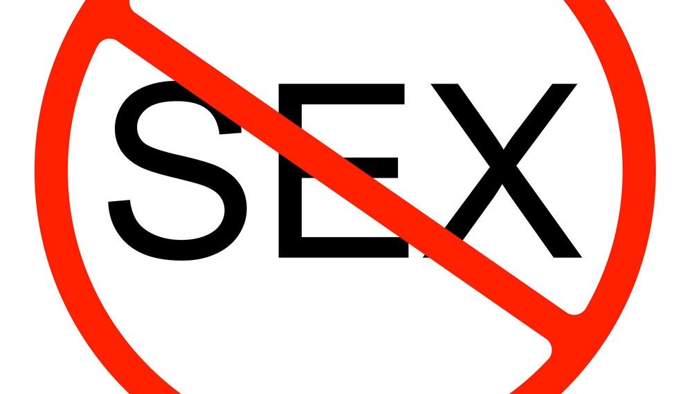 Video: Govt official caught having s3x with his secretary