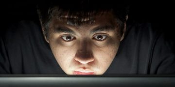 More than 50% employees watch porn on their device while working from home