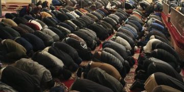 Prayer will be useless if Muslim congregants leave spaces between them - Imam
