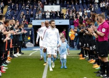 Man City to give Liverpool guard of honour-Guardiola