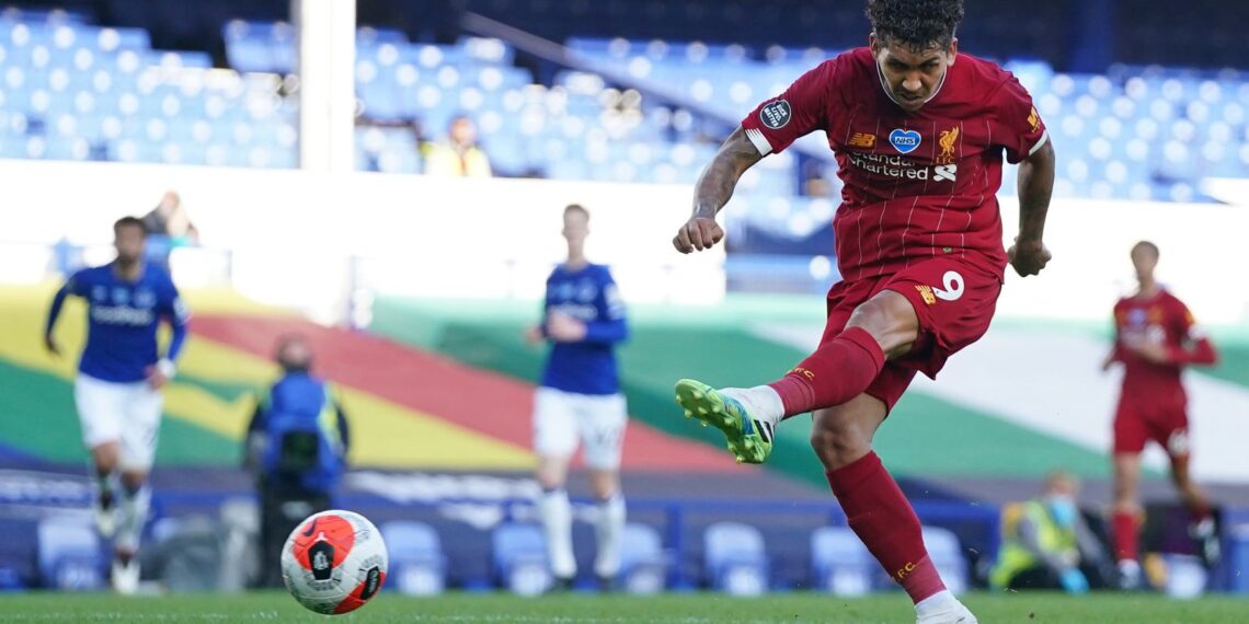 Everton draw delays Liverpool title charge