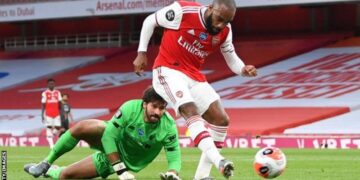 Arsenal come from behind to beat Liverpool