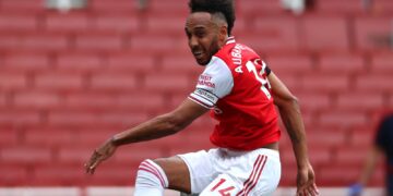 Arsenal rout Norwich to boost European hopes