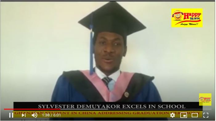 Watch: Ghanaian Student Sylvester Demuyakor fluently addresses graduates in Chinese
