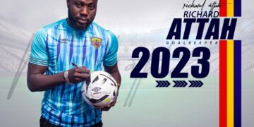 Richard Attah signs three-year new deal to stay at Hearts of Oak
