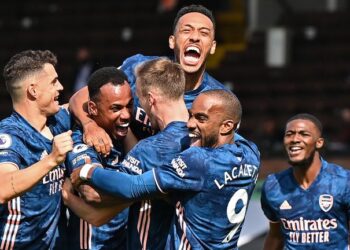 Debut Gabriel goal as Arsenal beat Fulham