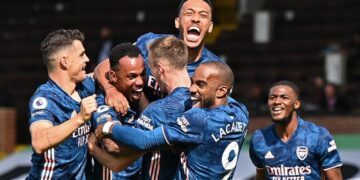Debut Gabriel goal as Arsenal beat Fulham