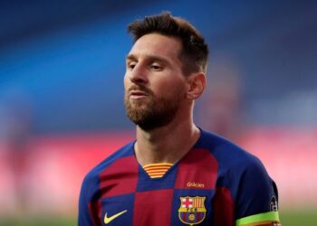 Messi to stay at Barcelona