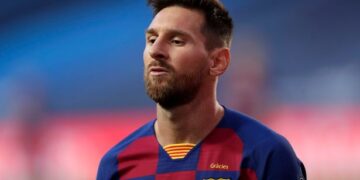 Messi to stay at Barcelona