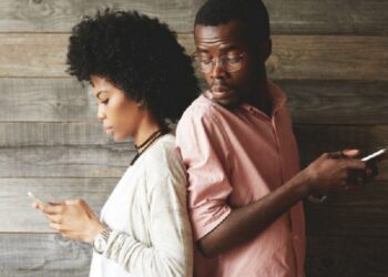 18 Texts men send women (and what they really mean)