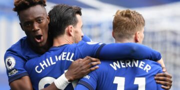 Chelsea hit four past Crystal Palace