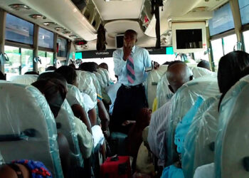 Evangelist shares strategy for taking offering from passengers