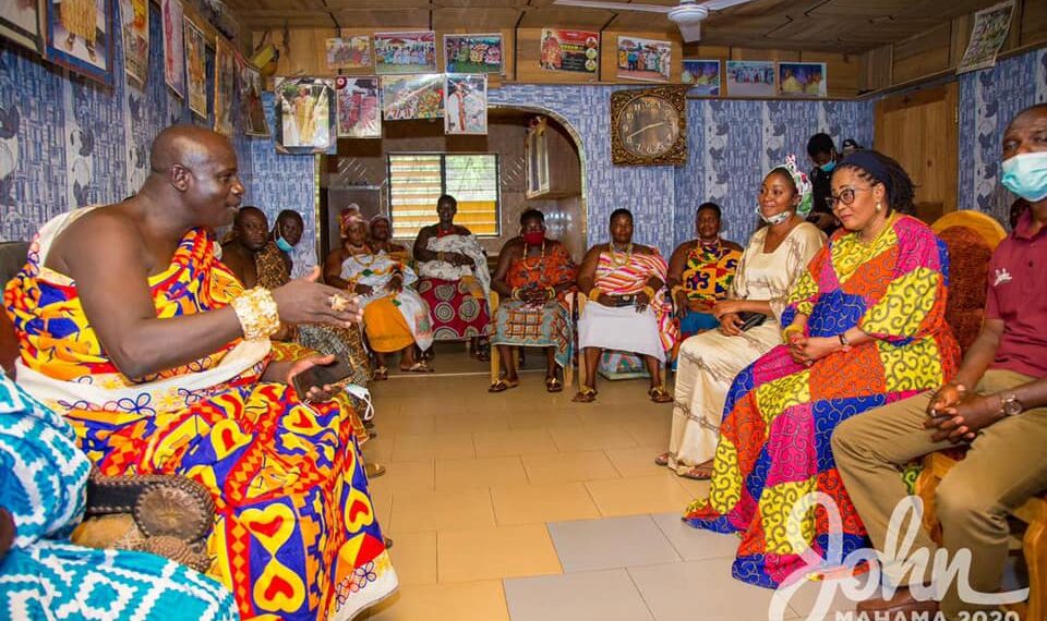 Former First Lady hits campaign grounds ahead of December poll