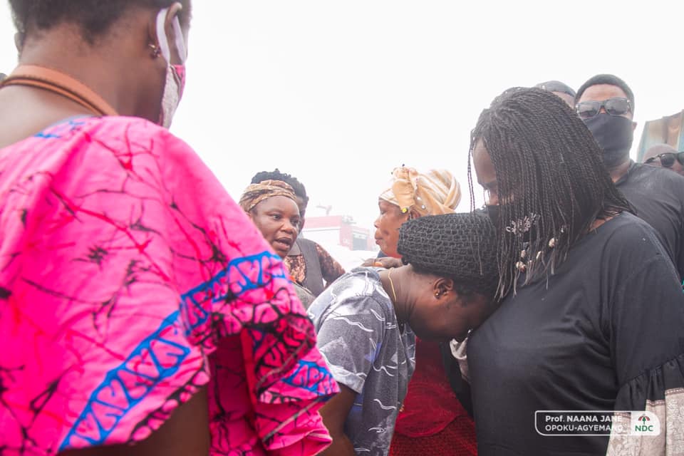 Photos: Prof Opoku-Agyemang visits victims of Circle-Odawna Market fire