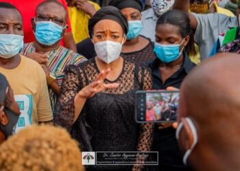 2020, what a year! - Says Zenator Rawlings as she visits victims of Circle-Odawna Market fire