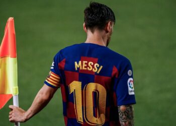 Barcelona should retire Messi’s No. 10 in honour of Maradona – son