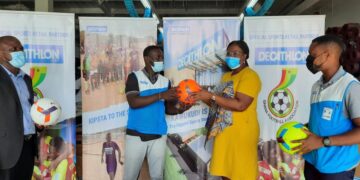 Women’s Premier League Clubs receive Kipsta Footballs