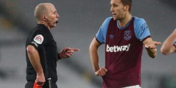 Premier League ref Mike Dean receives death threats, asks not to be involved in games