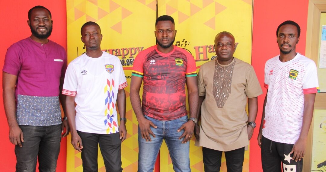 Happy 98.9FM rewards fans with replica jerseys ahead of Super Clash