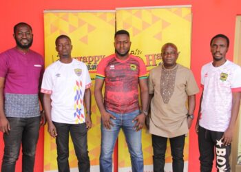 Happy 98.9FM rewards fans with replica jerseys ahead of Super Clash