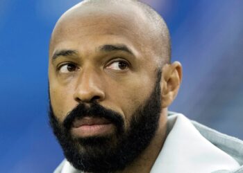 Henry to quit social media; highlights racism