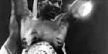 Today In Sports History: Nana Yaw Konadu beat Cesar Polanco to win WBC Super Flyweight title