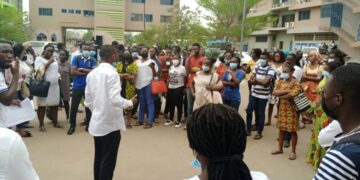 Video: Angry UCC distance education students demonstrate against 'hard' examination questions