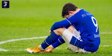 Schalke fans attack players after relegation