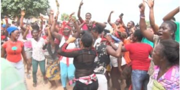 Ban on noise making: Ngleshie Amanfrom youth beat Immigration officers for disturbing