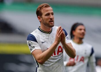Harry Kane informs Tottenham he wants to leave this summer – sources
