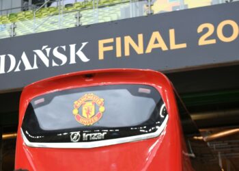 Man United fans attacked in Gdansk ahead of Europa League final against Villarreal