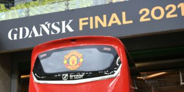 Man United fans attacked in Gdansk ahead of Europa League final against Villarreal