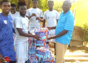Philanthropist Ebenezer Apodei supports Hearts of Oak with 50 boxes of water