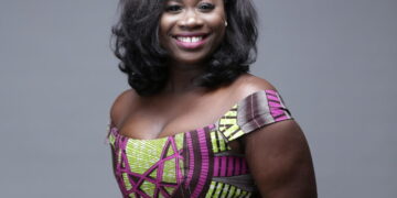 eTV Ghana’s Mercy Bee wins Best TV Personality award