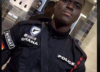 Accra: Policeman shot dead as robbers attack Bullion Van in James Town