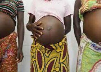 Bongo DCE blames teenage pregnancy on drinking water; says it boosts s3x drive