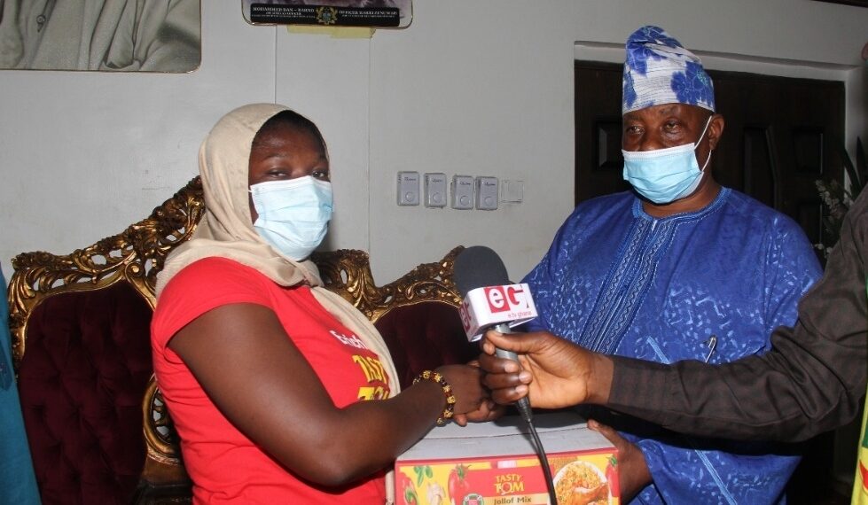 #SalahFestOnHappy: Tasty Tom donates food items to National Chief Imam