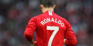 Cristiano Ronaldo completes medical ahead of Manchester United move