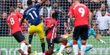 Greenwood scores to save Man United from defeat against Southampton