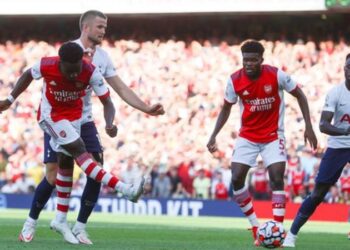 Arsenal beat Tottenham 3-1 in London derby