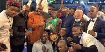 Alfred Lamptey TKOs Kayumba to win WBO/WBC Youth titles