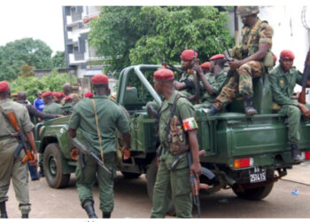 Guinea soldiers seize power; detain President Alpha Condé