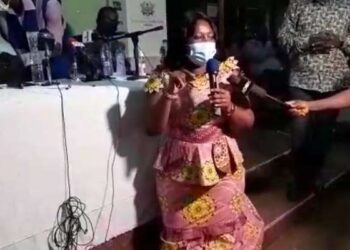 Video: How Central Regional Minister begs assembly members to confirm Cape Coast MCE nominee