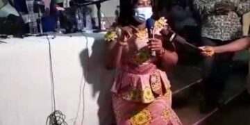 Video: How Central Regional Minister begs assembly members to confirm Cape Coast MCE nominee