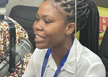 University student urges employers to waive experience requirement for fresh graduates