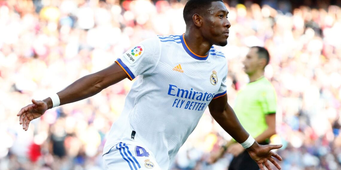 Real Madrid beat Barca to go top of La Liga