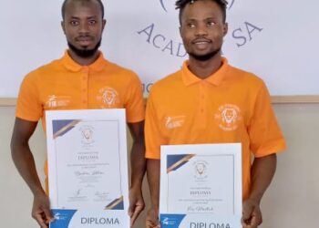 Ghanaian duo Bashiru Iddrisu, Eric Mallick get coaching badges in Fencing