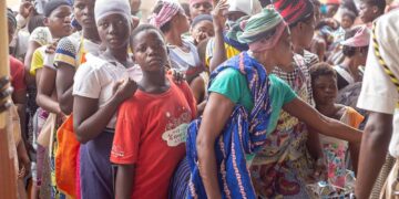 Pinamaa foundation spreads love, feeds more than 1000 Kayaye for Christmas at Madina