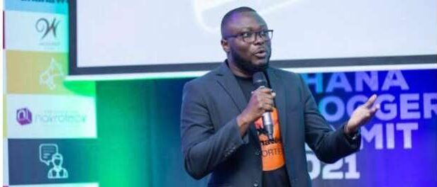 GhanaWeb Reporter presented to bloggers and citizen journalists